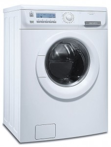 çamaşır makinesi Electrolux EWF 10670 W fotoğraf
